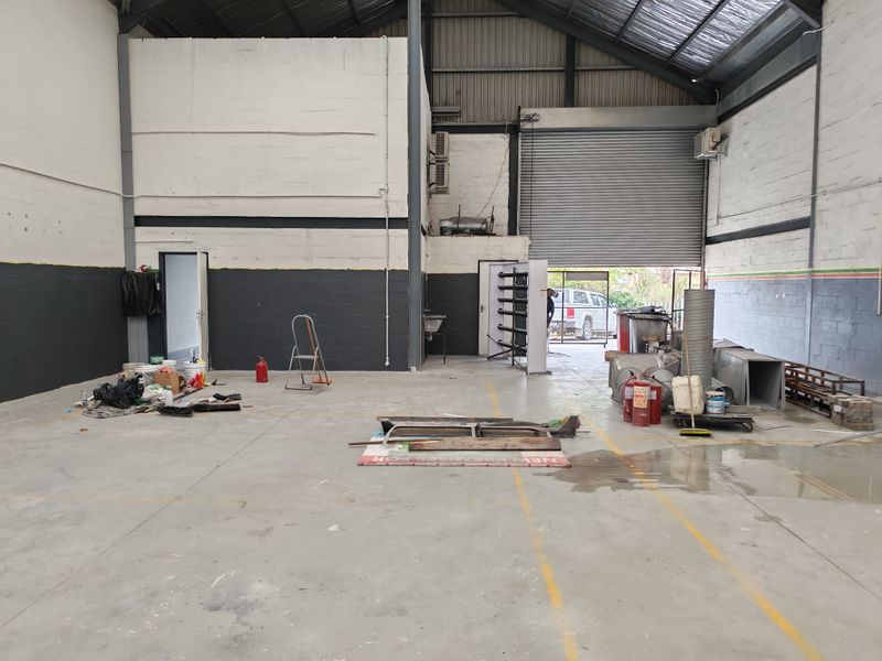 350m2 Industrial Warehouse To Let in Saxenburg Park - Photo 3