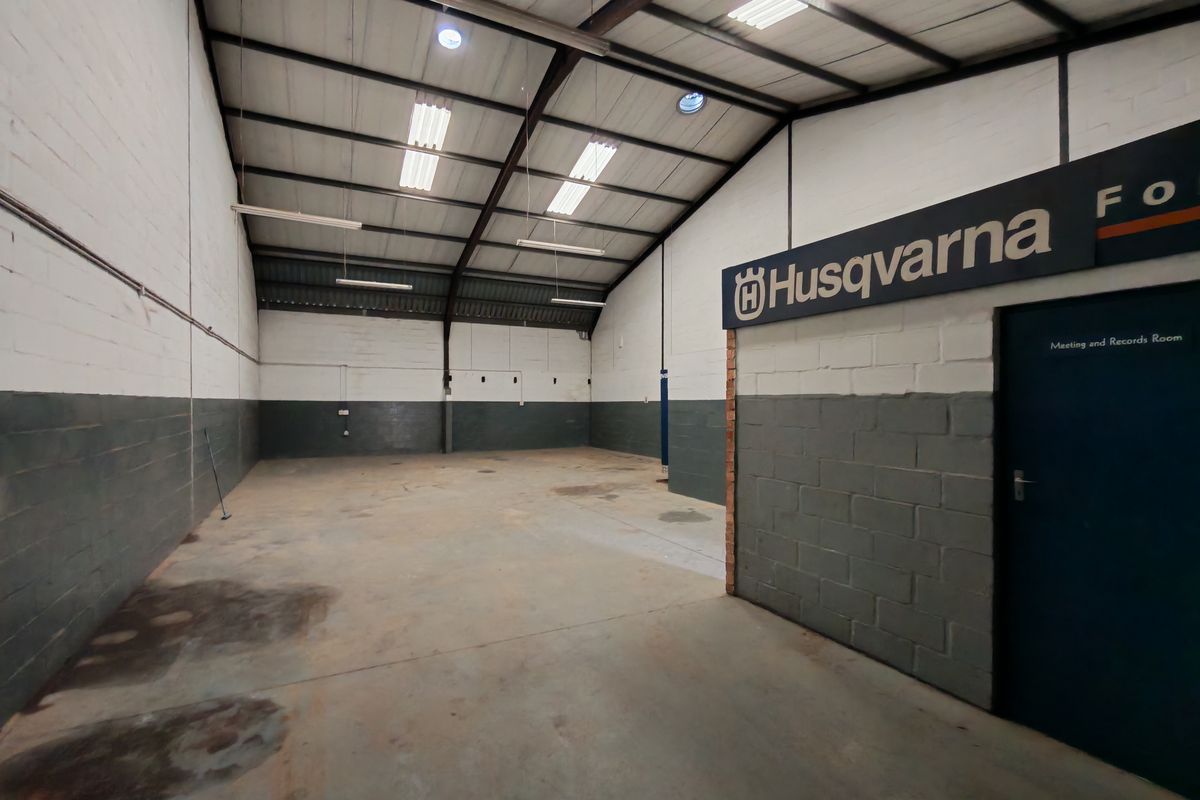 189m2 Warehouse TO LET in Somerset West Business Park - Photo 4