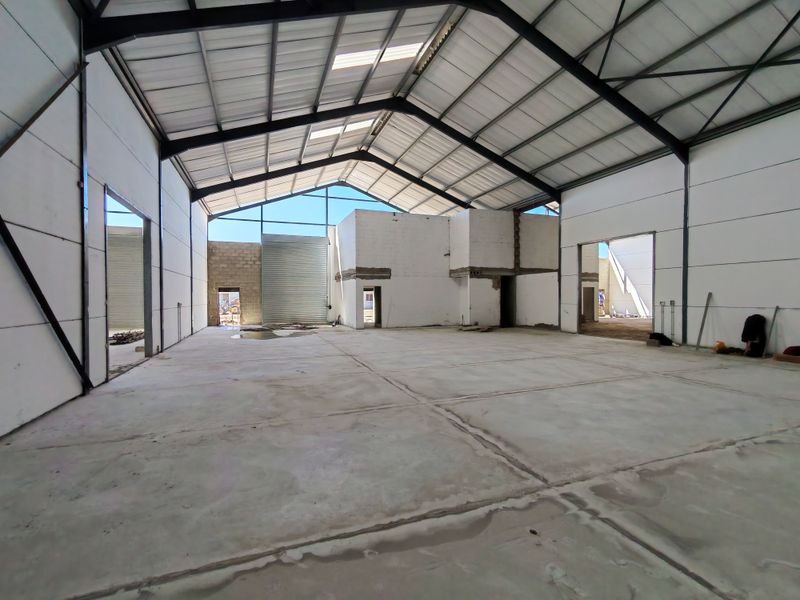 Modern 427m2 Warehouse For Sale in Firgrove Industrial Estate - Photo 2