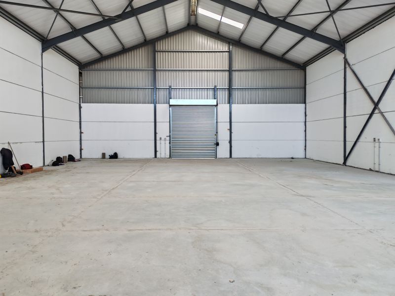 Modern 427m2 Warehouse For Sale in Firgrove Industrial Estate - Photo 3