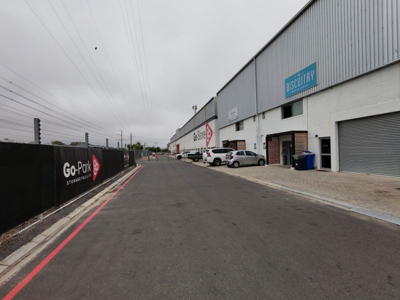 197m2 Warehouse To Let in Firgrove , Somerset West - Photo 3