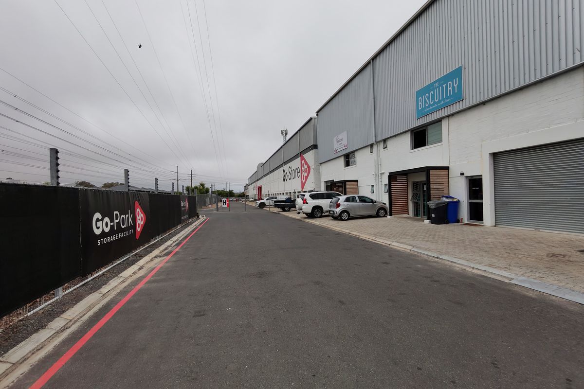 197m2 Warehouse To Let in Firgrove , Somerset West - Photo 3