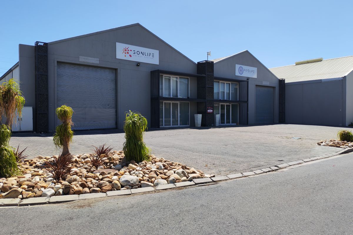 1195m2 Industrial Warehouse To Let  in Asla Park, Strand. - Photo 4