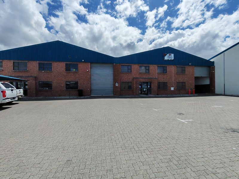 1955m2 Warehouse with Yard Space TO LET in Saxenburg Park. - Photo 9