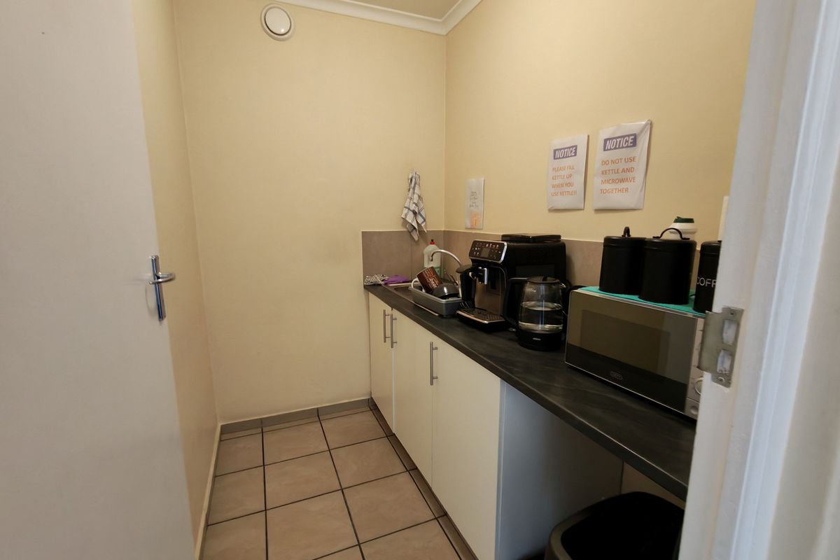 1955m2 Warehouse with Yard Space TO LET in Saxenburg Park. - Photo 5