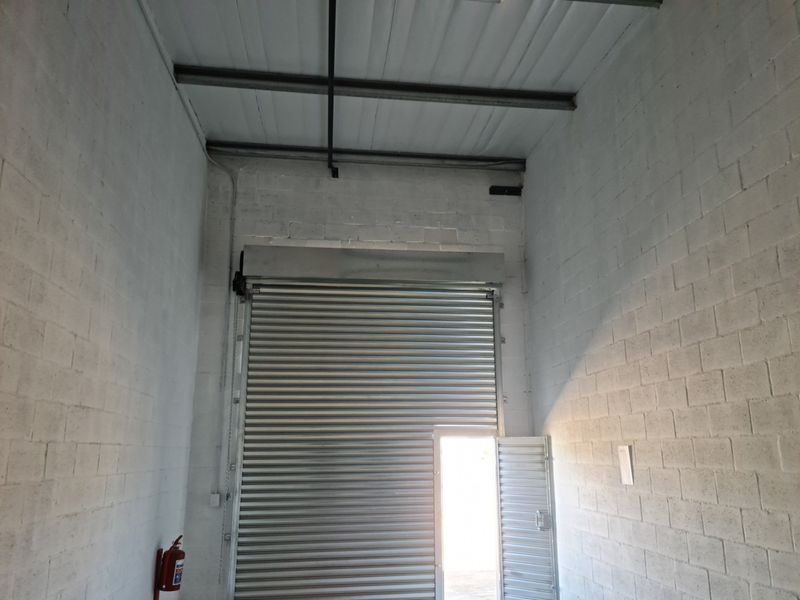 36m2 Industrial Property TO RENT | TO LET @ R4490 + vat in Asla Park,  Strand - Photo 5