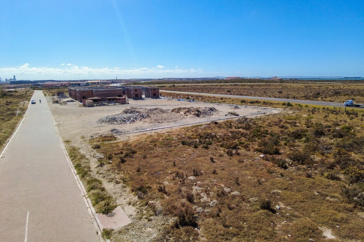 15 Privately-Owned, Fully Serviced & Zoned Industrial & Business Plots – Harbour View Development - Photo 3