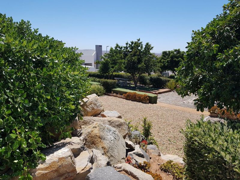 Stylish, Spacious, and Light: Single-Level Living in Welgedaan Estate - Photo 5