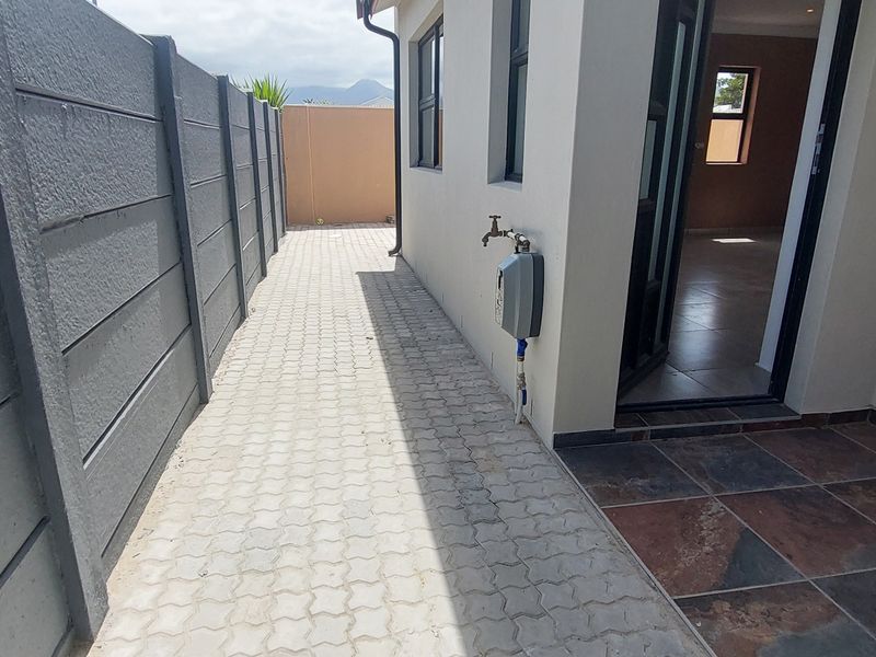 Discover Modern Living in the Perfect Location! - Photo 6