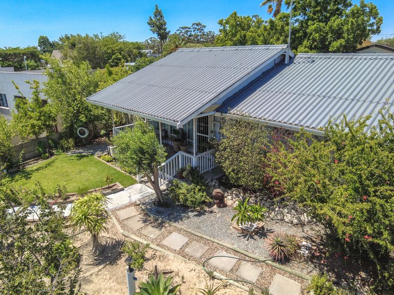 Charming 3-Bedroom Family Home in Hopefield – A Perfect Blend of Comfort & Tranquility - Photo 2