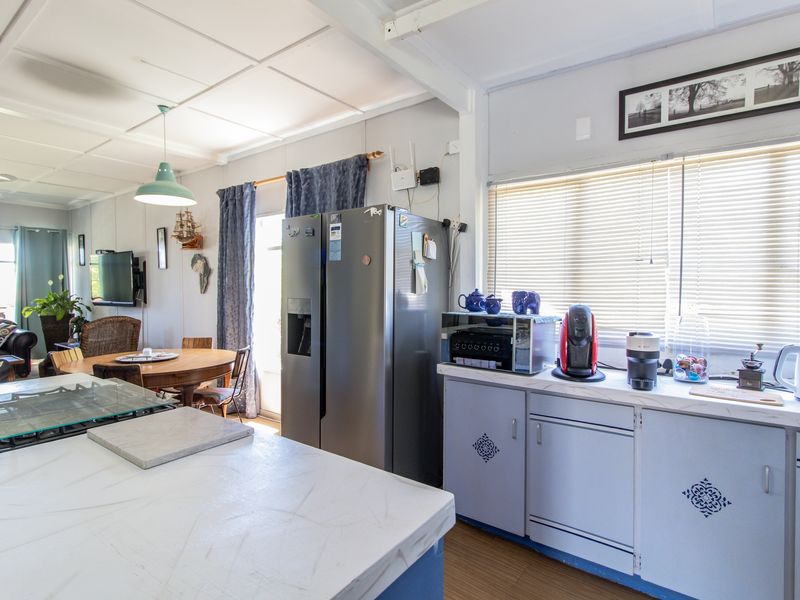 Charming 3-Bedroom Family Home in Hopefield – A Perfect Blend of Comfort & Tranquility - Photo 8