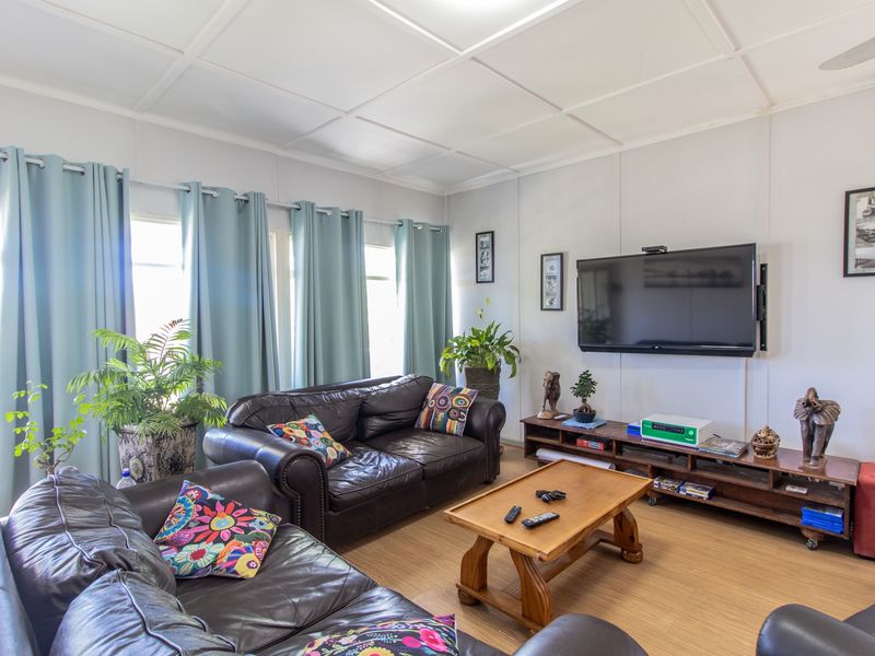 Charming 3-Bedroom Family Home in Hopefield – A Perfect Blend of Comfort & Tranquility - Photo 6