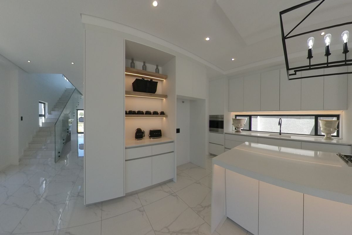 Modern 3-Bedroom Home for Sale in Sandown, Cape Town – Prime Location! - Photo 3
