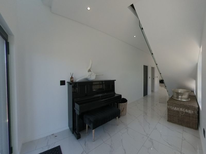 Modern 3-Bedroom Home for Sale in Sandown, Cape Town – Prime Location! - Photo 8