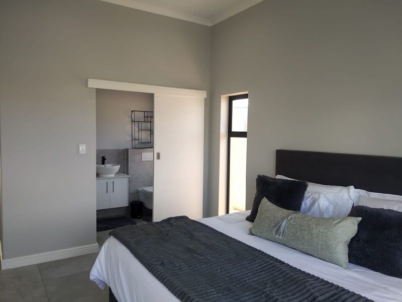 Modern 3-Bedroom Home for Sale in Sandown, Cape Town – Prime Location! - Photo 7