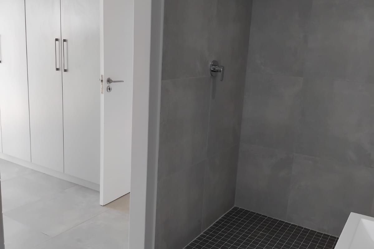 Modern 3-Bedroom Home for Sale in Sandown, Cape Town – Prime Location! - Photo 4
