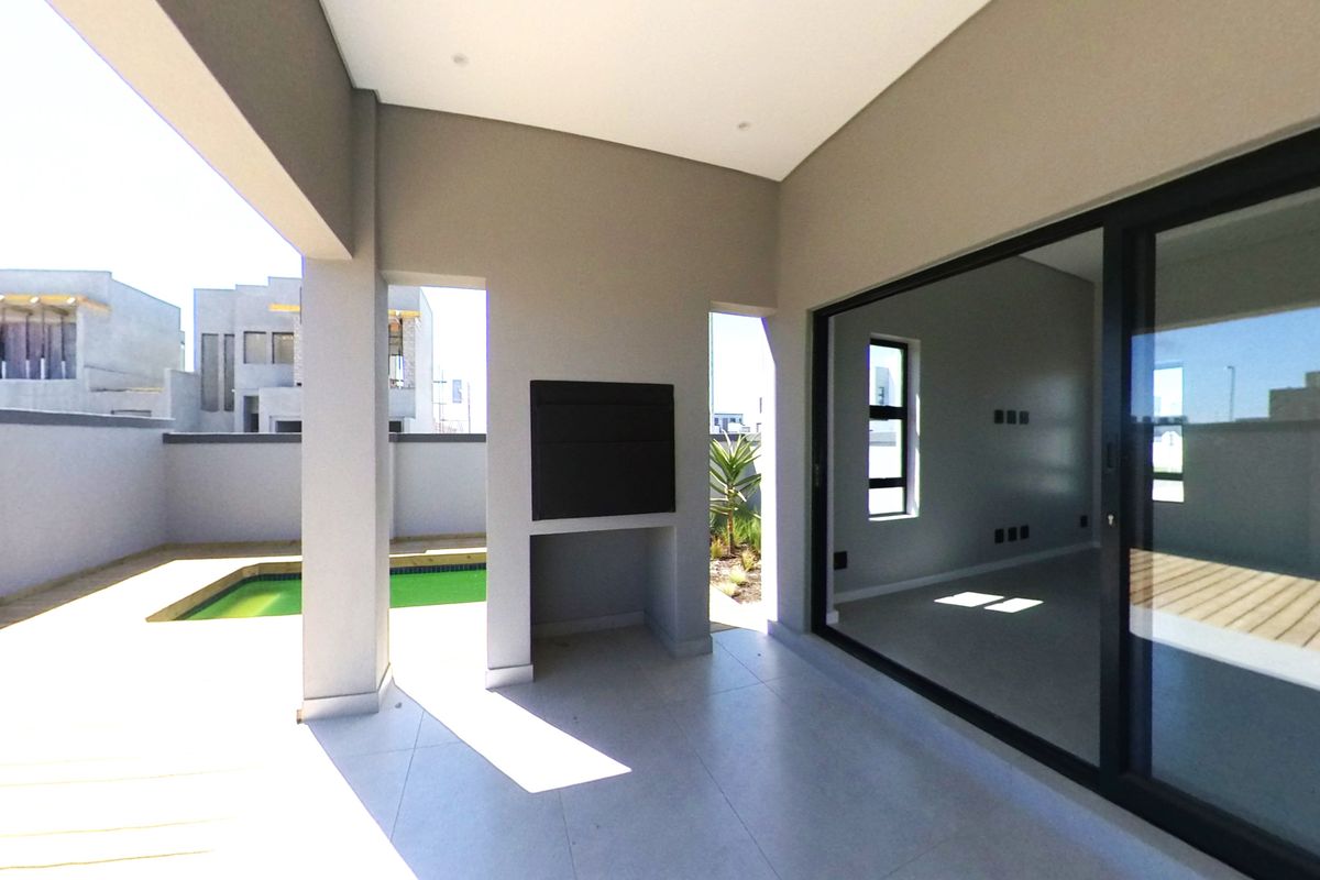 Modern 3-Bedroom Home for Sale in Sandown, Cape Town – Prime Location! - Photo 5