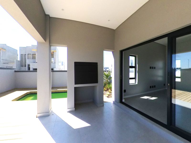 Modern 3-Bedroom Home for Sale in Sandown, Cape Town – Prime Location! - Photo 5