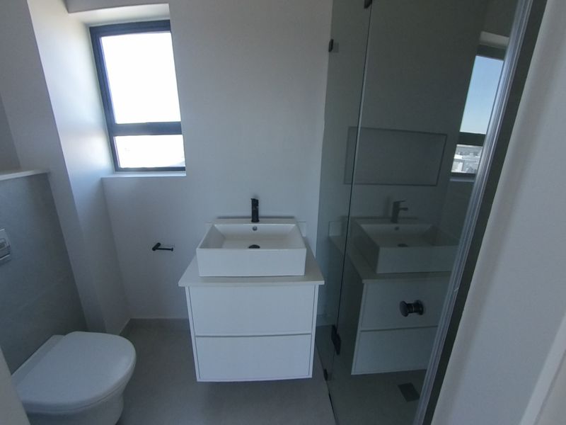 Modern 3-Bedroom Home for Sale in Sandown, Cape Town – Prime Location! - Photo 10