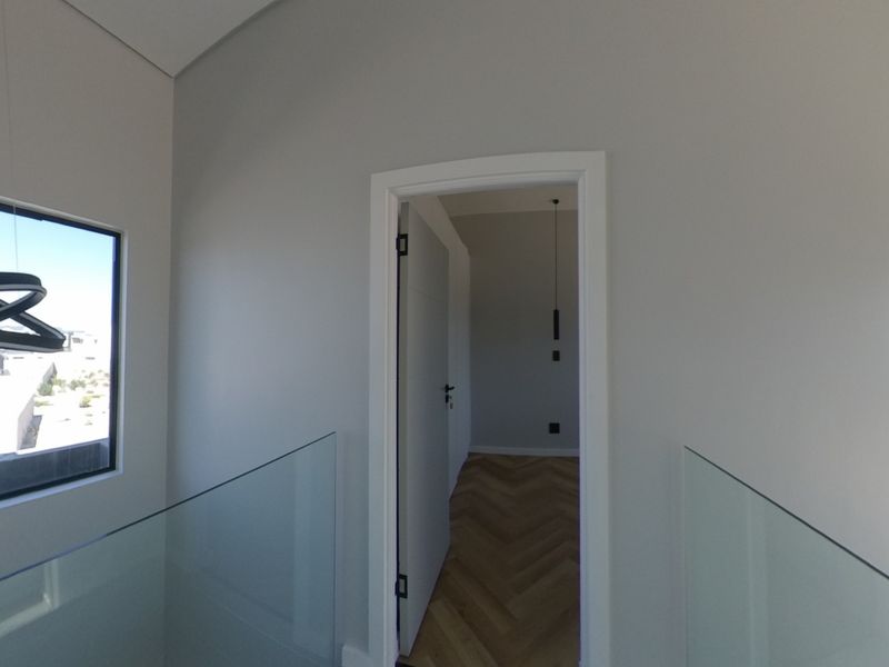 Modern 3-Bedroom Home for Sale in Sandown, Cape Town – Prime Location! - Photo 8