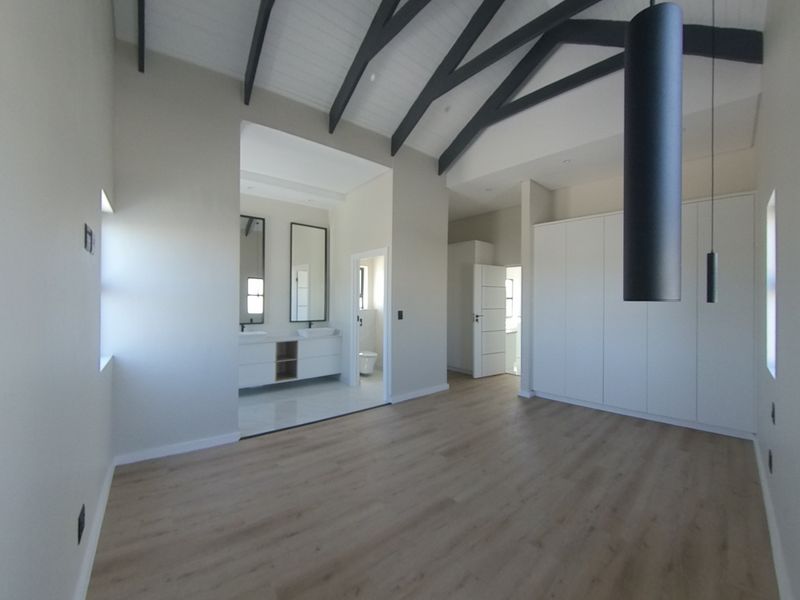 Modern 3-Bedroom Home for Sale in Sandown, Cape Town – Prime Location! - Photo 7