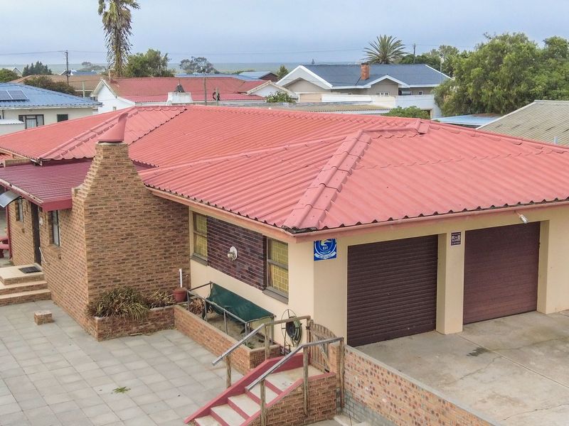 Endless Possibilities in Lambert’s Bay - Photo 2