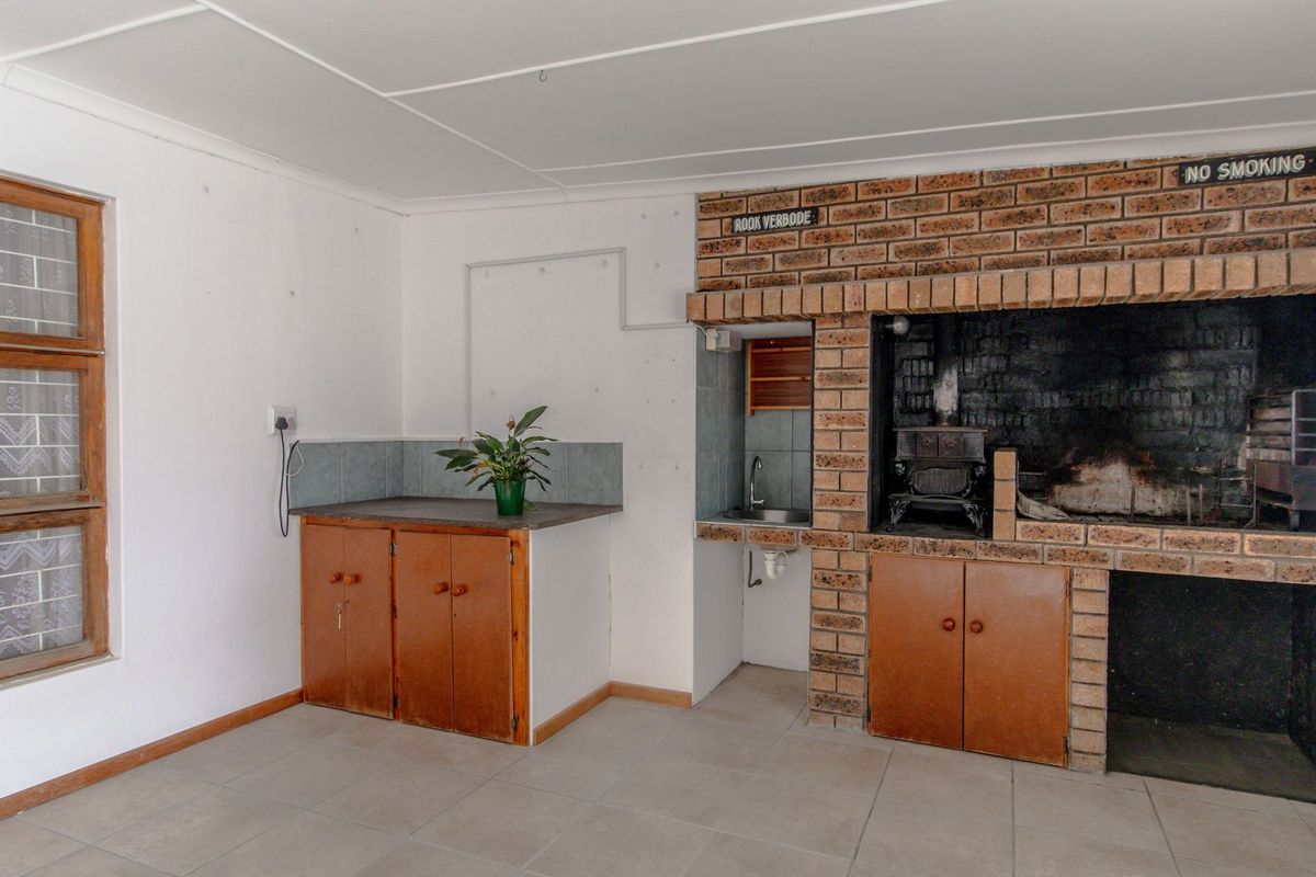 Endless Possibilities in Lambert’s Bay - Photo 4