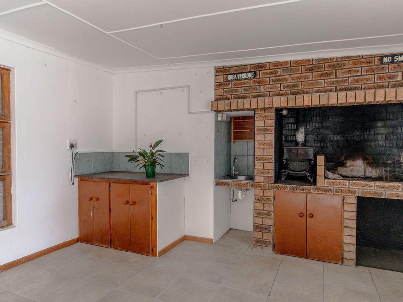 Endless Possibilities in Lambert’s Bay - Photo 4