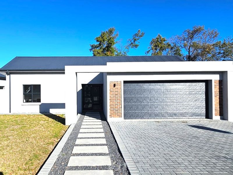 Last THREE properties at this price! - Photo 2