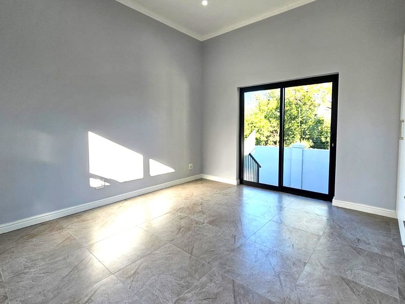 Last THREE properties at this price! - Photo 8