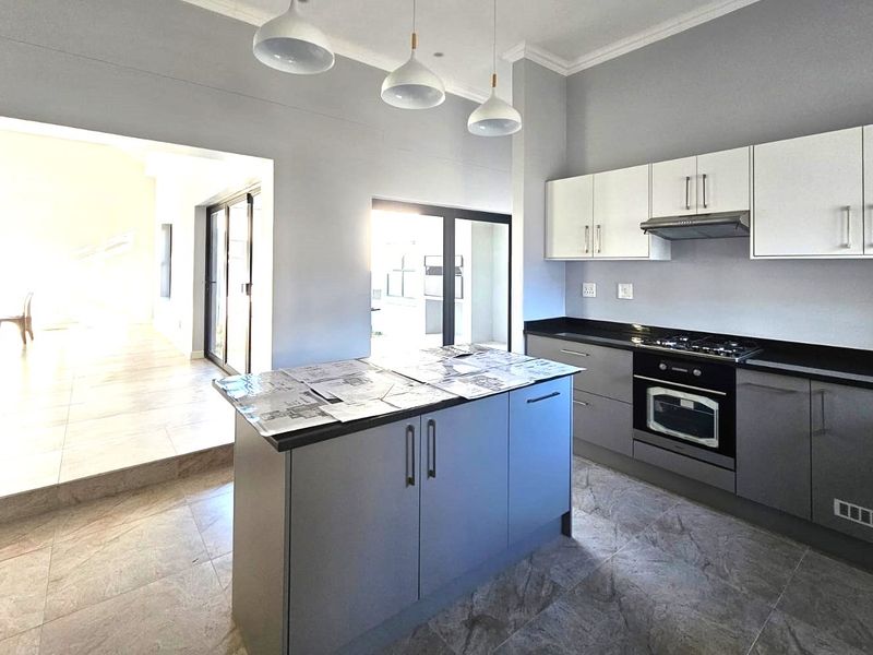 Last THREE properties at this price! - Photo 6