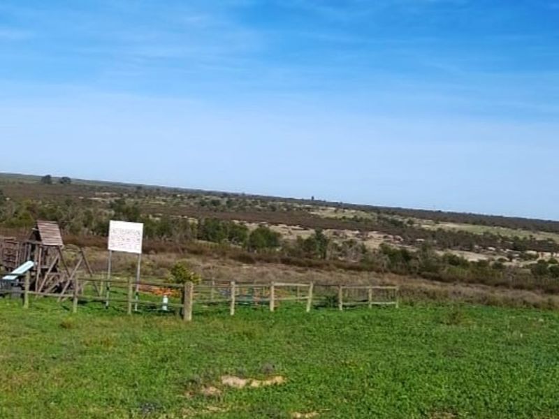 Tranquil Cul-de-Sac Stand with Nature Reserve Views – Hopefield - Photo 4