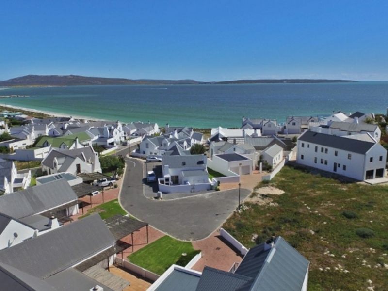 Prime development land on the booming West Coast! - Photo 9