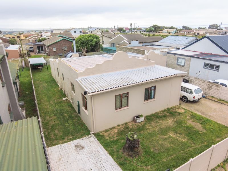 3-Bedroom Home with Braai Room & Big Garden – Packed with Potential! - Photo 3