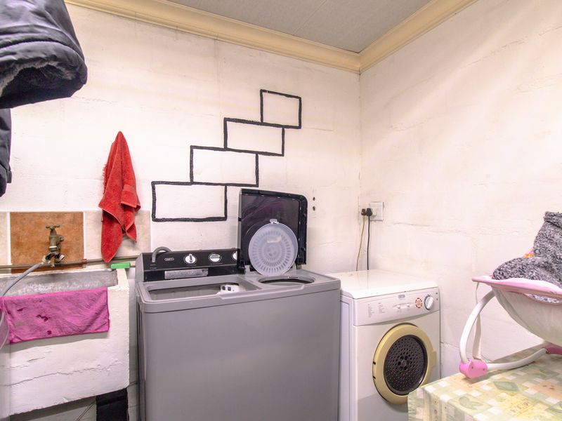 3-Bedroom Home with Braai Room & Big Garden – Packed with Potential! - Photo 10