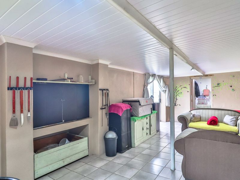 3-Bedroom Home with Braai Room & Big Garden – Packed with Potential! - Photo 7