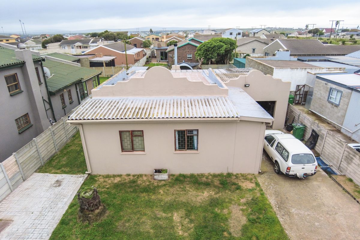 3-Bedroom Home with Braai Room & Big Garden – Packed with Potential! - Photo 5