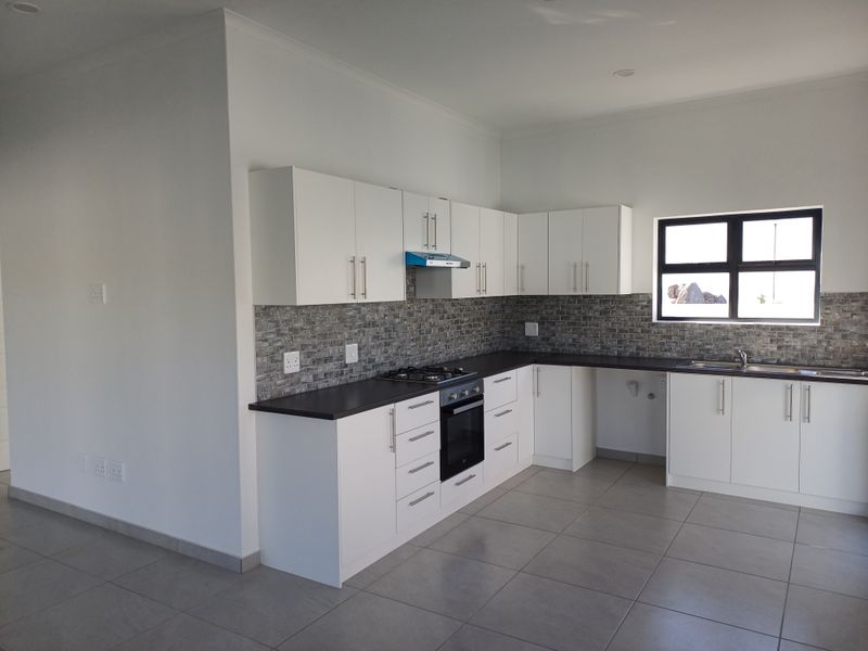 Beautiful Modern Home with Coastal & Mountain Panoramic Views for sale in St Helena Views - Photo 9