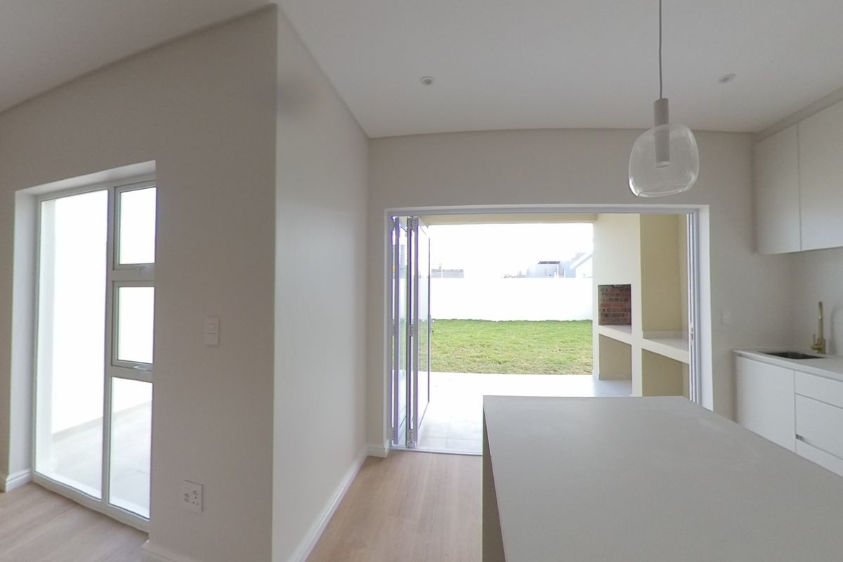 Dream Home in Sandown Blouberg - Photo 3