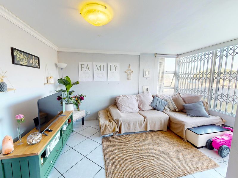 Beachfront Ground-Floor Unit with Business Rights in Strand North - Photo 3