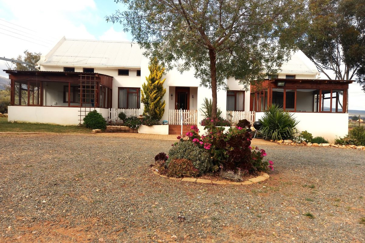 Smallholding of 1.2ha with 3 bedroom house with Studio flat for sale in Uniondale Western Cape - Photo 5