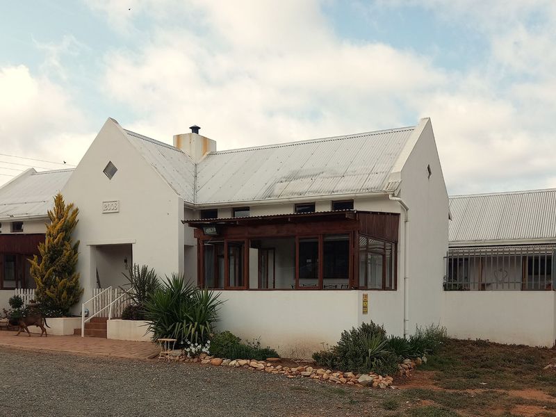 Smallholding of 1.2ha with 3 bedroom house with Studio flat for sale in Uniondale Western Cape - Photo 8