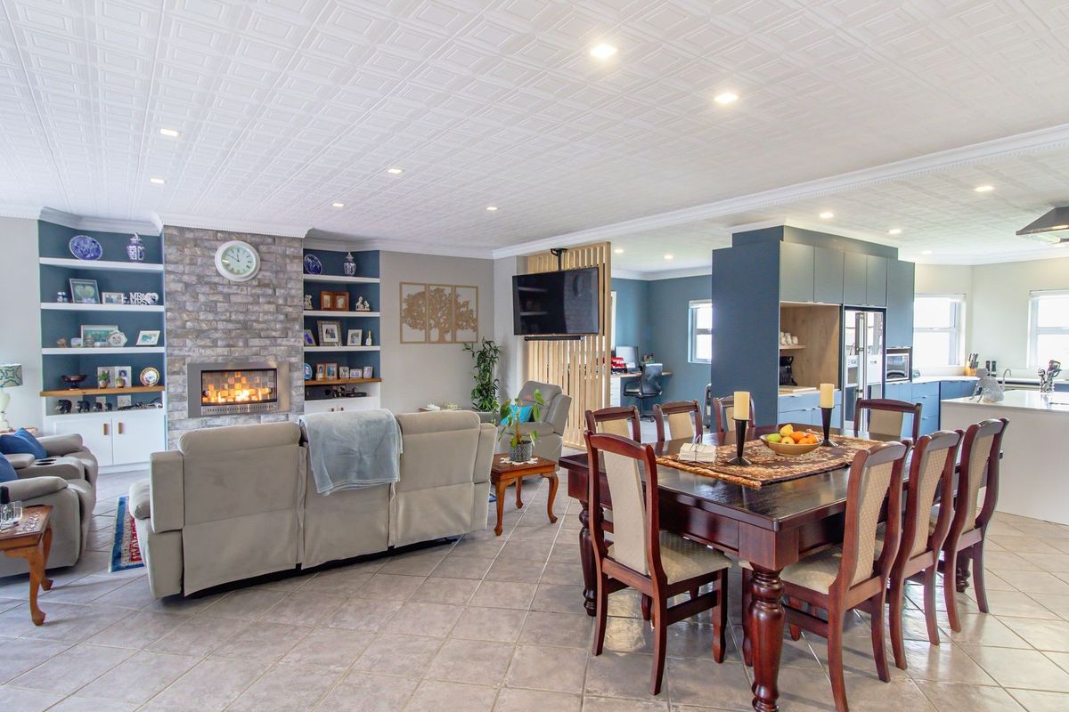 House Pending Sale In Yzerfontein - Photo 2