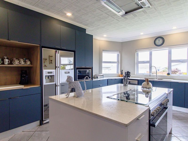 House Pending Sale In Yzerfontein - Photo 3