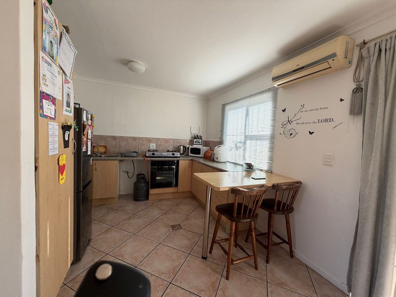 2 Bedroom Townhouse For Sale in Gordon's Bay - Photo 5
