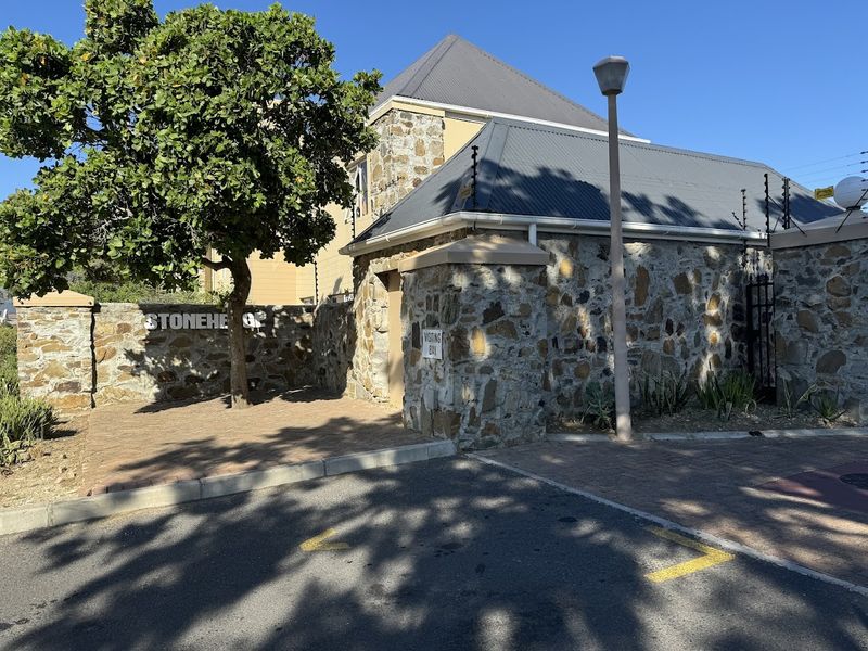 2 Bedroom Townhouse For Sale in Gordon's Bay - Photo 1