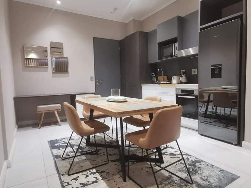 Luxury 1 Bedroom Apartment in Menlyn Maine Residences, Pretoria - Photo 6