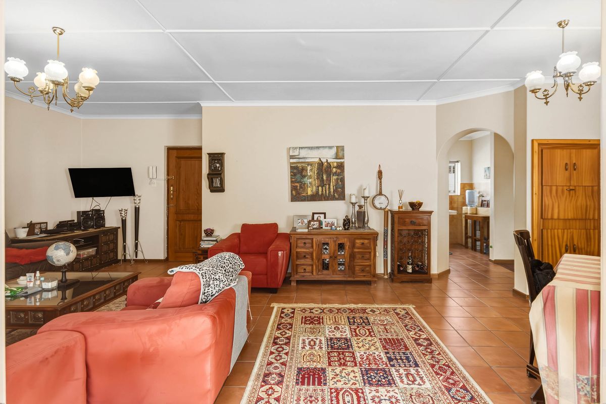Spacious Apartment & Rare Investment Opportunity - Photo 5