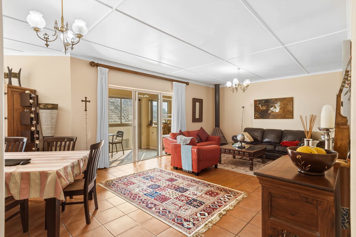Spacious Apartment & Rare Investment Opportunity - Photo 3