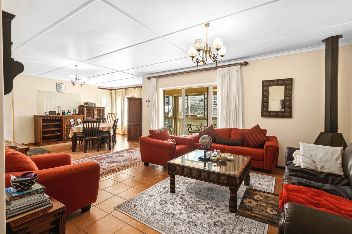 Spacious Apartment & Rare Investment Opportunity - Photo 2